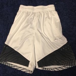 NWOT Nike Elite Basketball Shorts